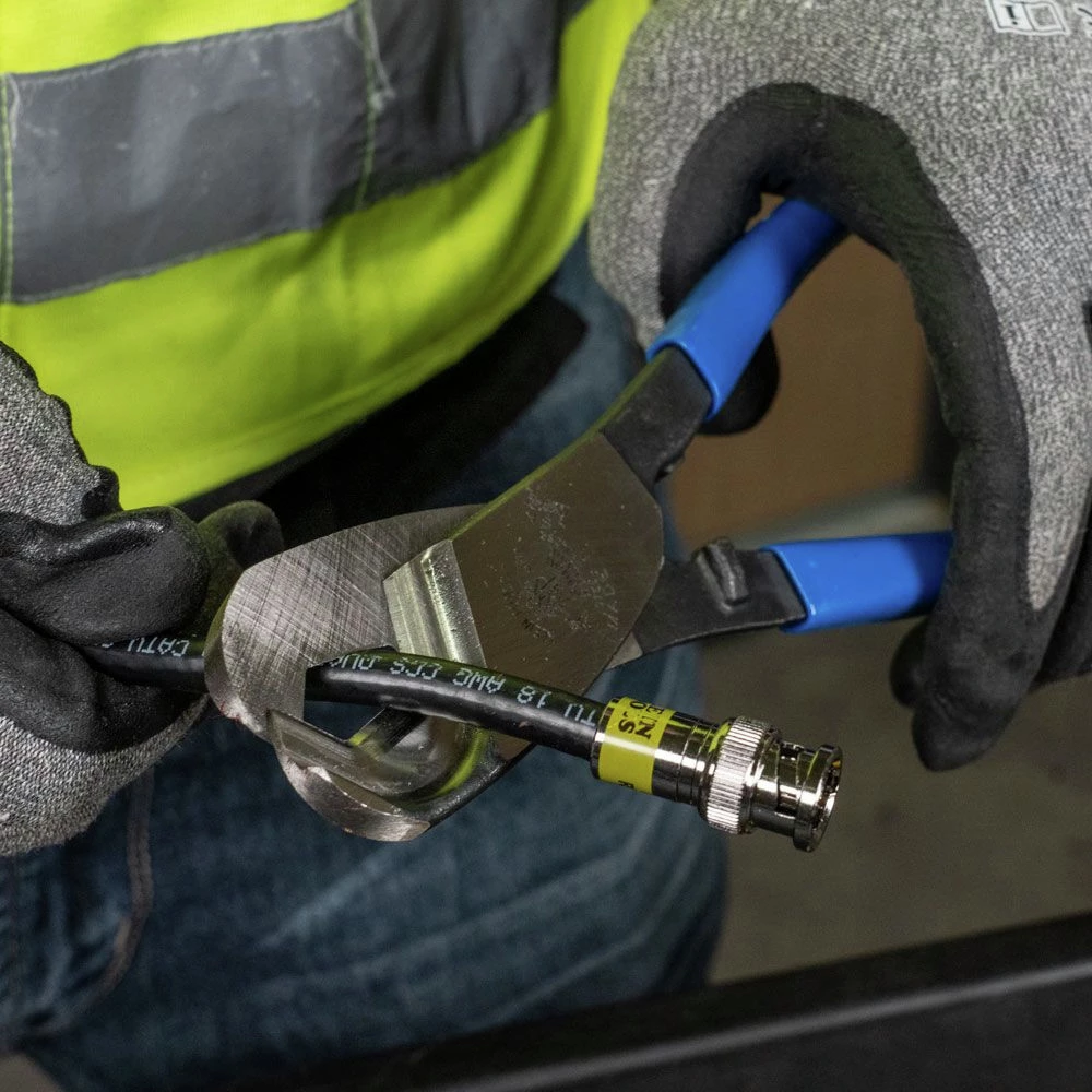 Klein Tools 63030 Coaxial 1 In. Cable Cutter - Image 5